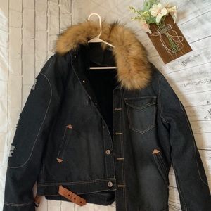 Men’s distressed jean jacket with faux fur collar
